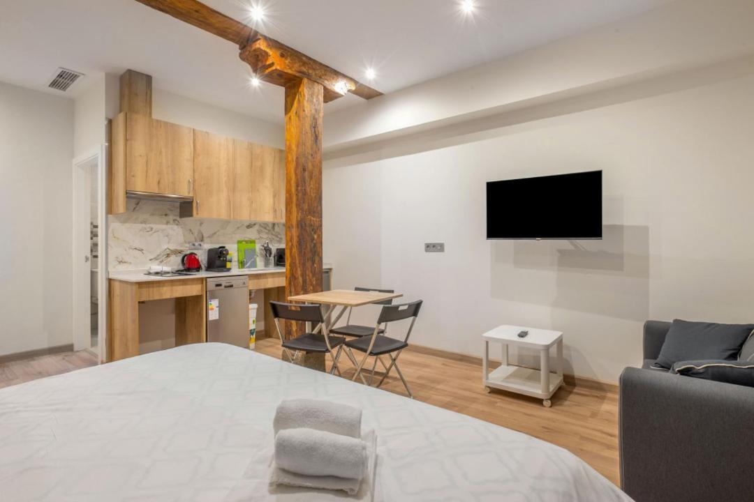 1 Bedroom 1 Bathroom Furnished - Justicia - Cozy - Mintystay Madrid Eksteriør billede